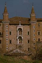 Marche. Urbino, facciata del palazzo Ducale.